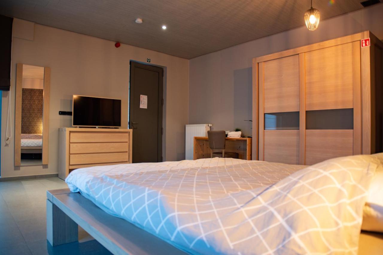 Oud Gemeentehuis Poelkapelle Exteriör bild