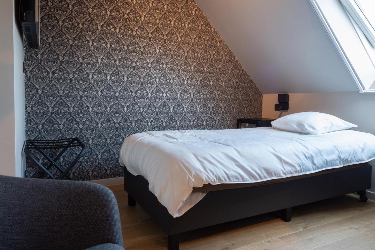 Oud Gemeentehuis Poelkapelle Exteriör bild